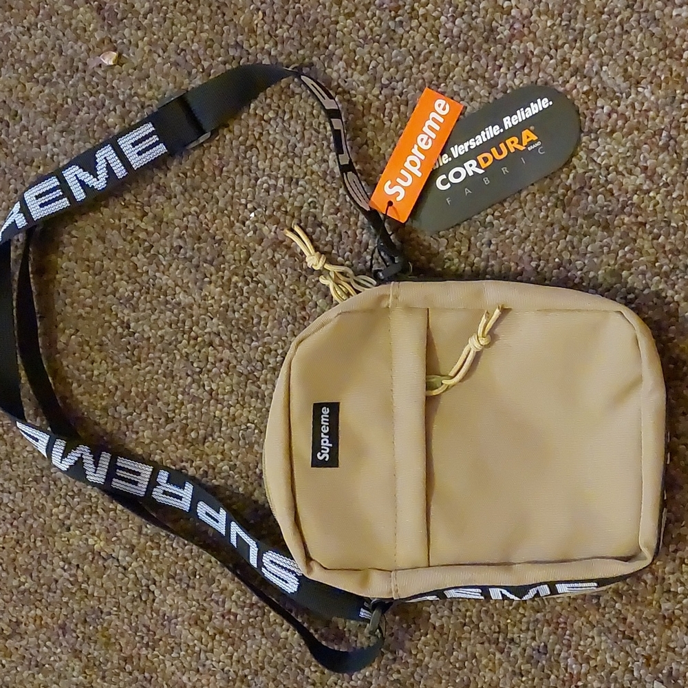 Supreme ss18 shoulder bag